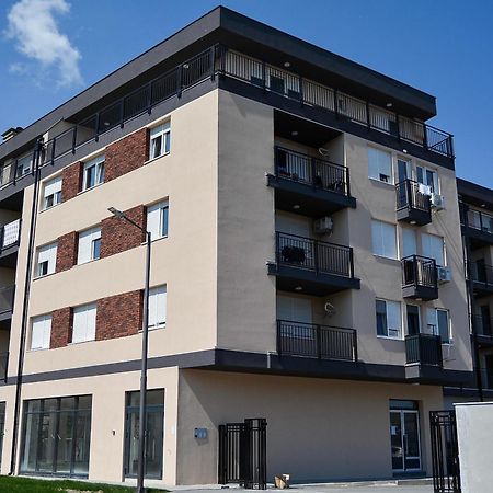 Crown Apartment 3 Суботица Экстерьер фото