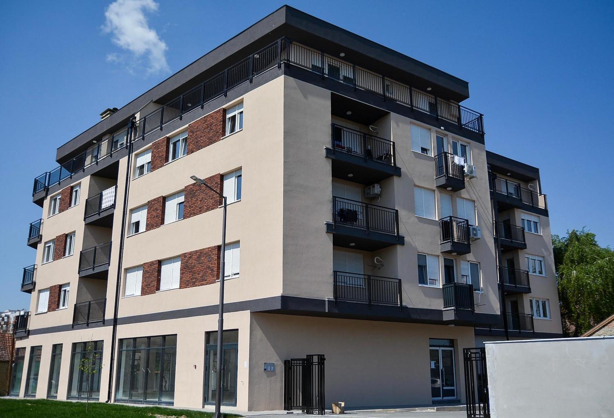 Crown Apartment 3 Суботица Экстерьер фото
