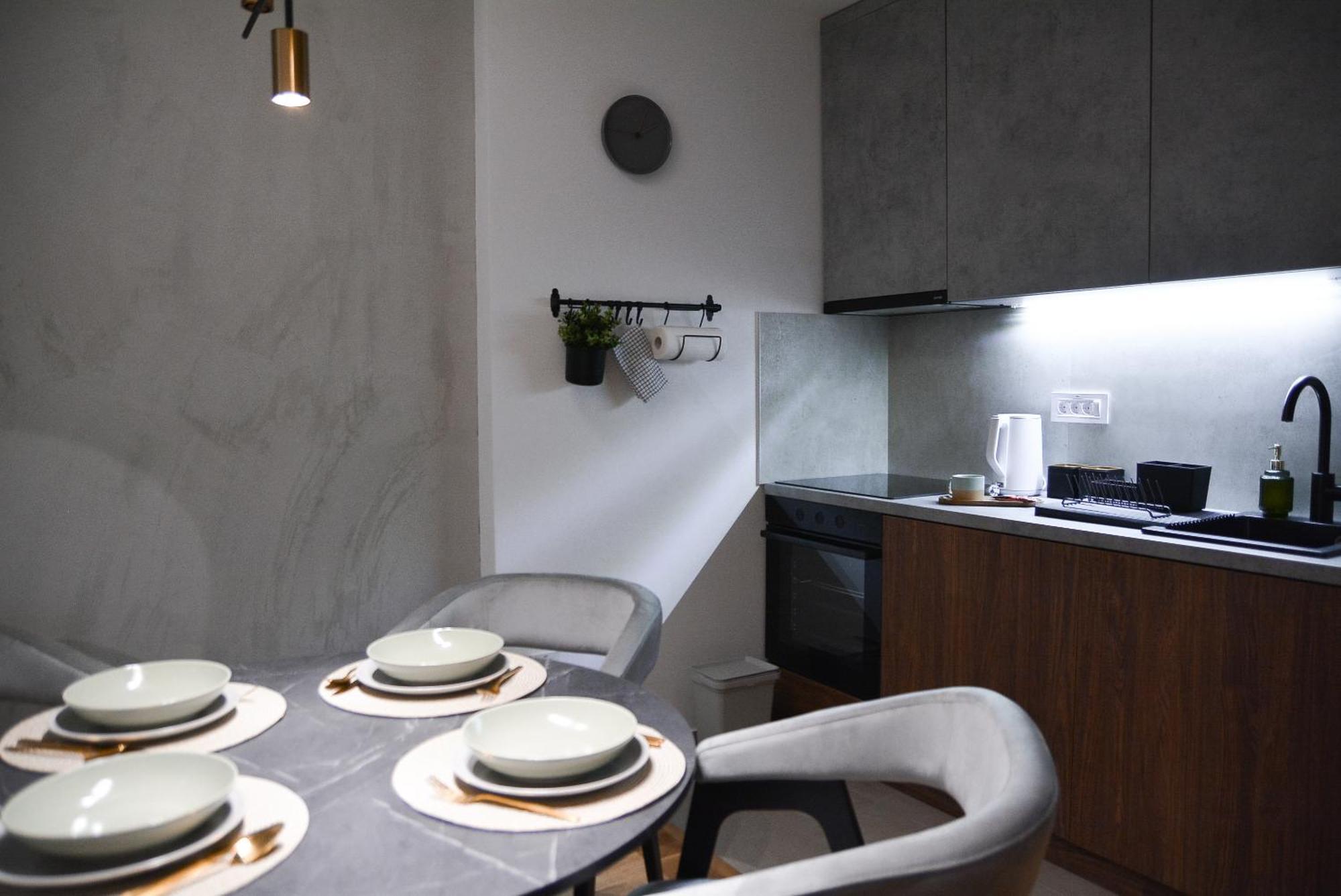 Crown Apartment 3 Суботица Экстерьер фото